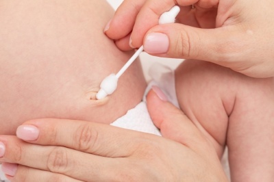 Пупочная грыжа у ребенка